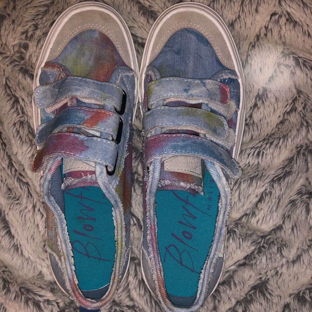 women’s tie dye sneakers